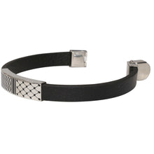 Load image into Gallery viewer, Palestinian Keffiyah Engraved Leather Bracelet Men
