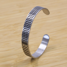 Load image into Gallery viewer, Palestine Keffiye Bangle
